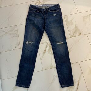 Sz 4/27 Dark Destructed Gap Always Skinny jeans